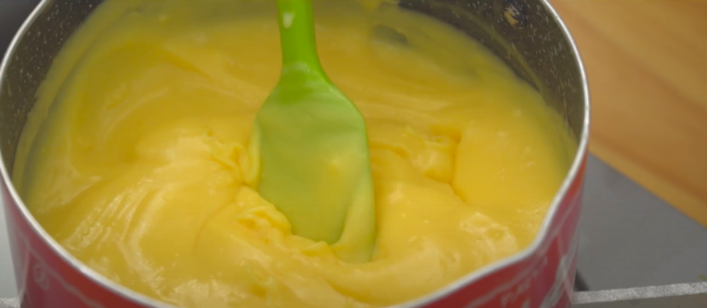cách làm kem trứng custard - Ảnh 1
